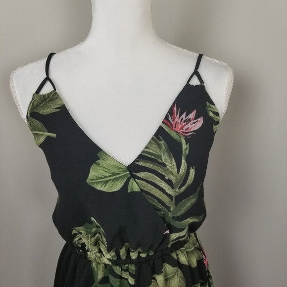 NWOT Papaya Back Lace Floral Jumpsuit - Picture 3 of 8